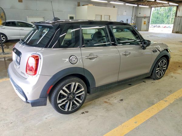 2022 MINI COOPER