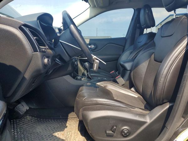 2019 JEEP CHEROKEE LATITUDE PLUS 4X4