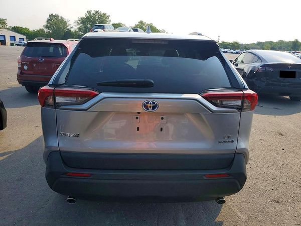 2022 TOYOTA RAV4 LE