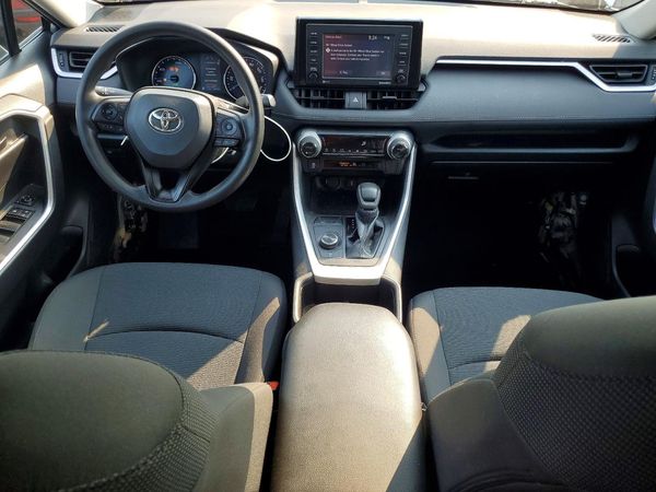 2022 TOYOTA RAV4 LE