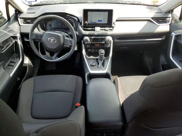 2025 TOYOTA RAV4 LE