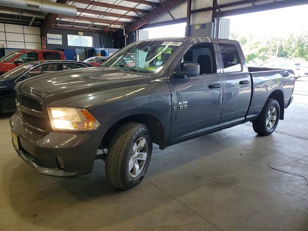 2018 RAM 1500 ST QUAD CAB 4X4