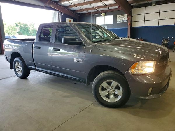 2018 RAM 1500 ST QUAD CAB 4X4