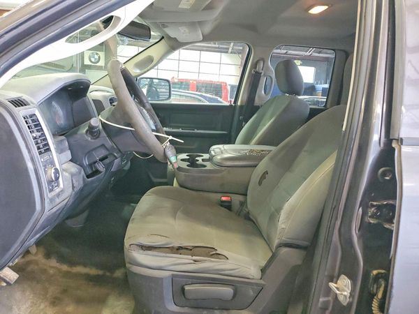 2018 RAM 1500 ST QUAD CAB 4X4