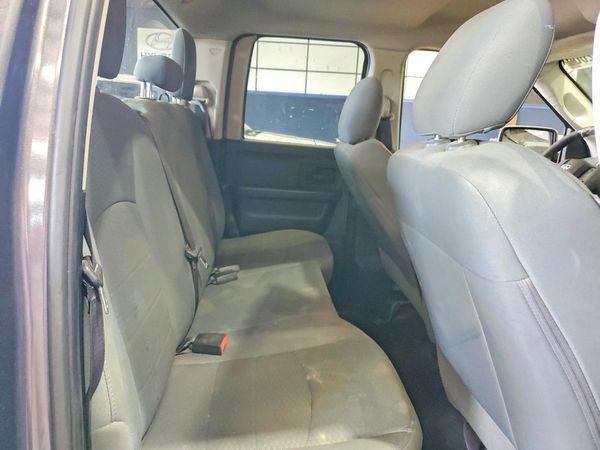 2018 RAM 1500 ST QUAD CAB 4X4