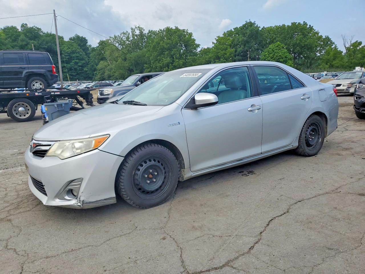 2012 TOYOTA CAMRY Hybrid — Front 3/4