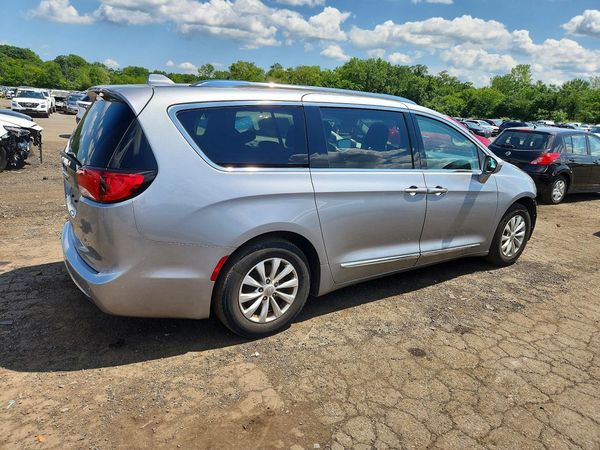 2019 CHRYSLER PACIFICA