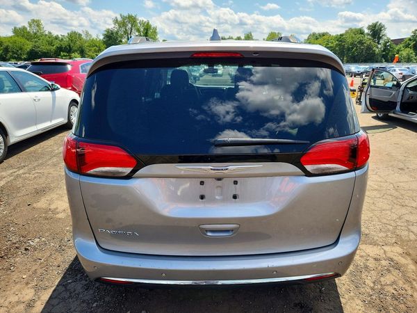 2019 CHRYSLER PACIFICA