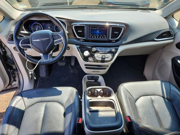 2019 CHRYSLER PACIFICA
