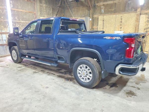 2022 CHEVROLET SILVERADO LT