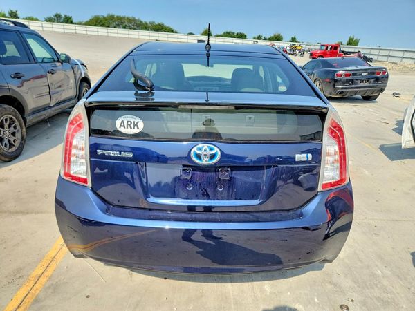 2014 TOYOTA PRIUS