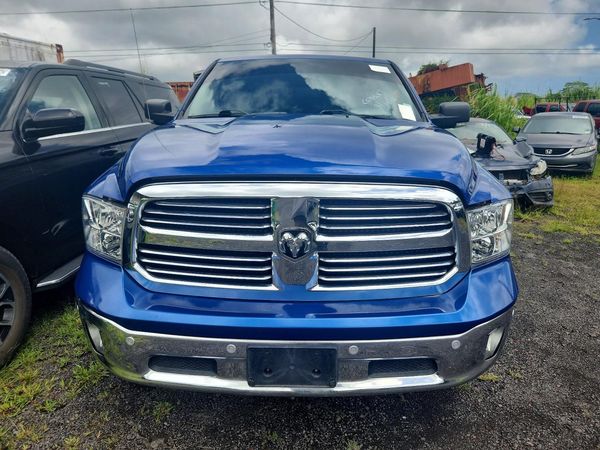 2018 RAM 1500 SLT