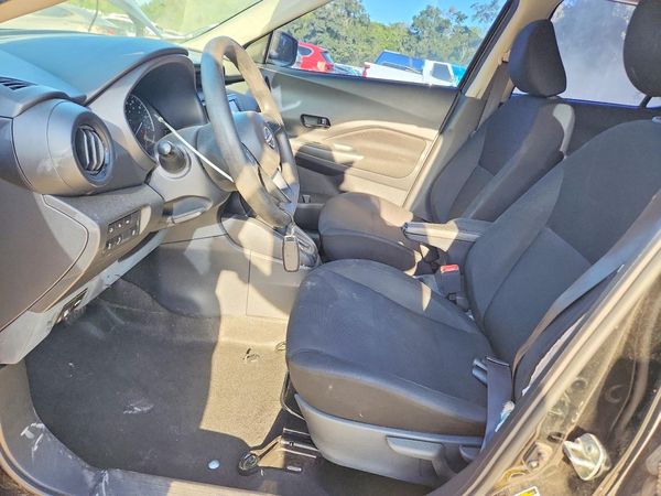 2023 NISSAN KICKS S