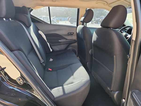 2023 NISSAN KICKS S