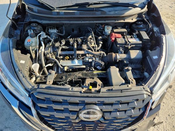 2023 NISSAN KICKS S