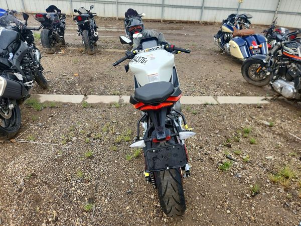 2025 APRILIA RS