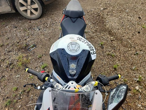 2025 APRILIA RS