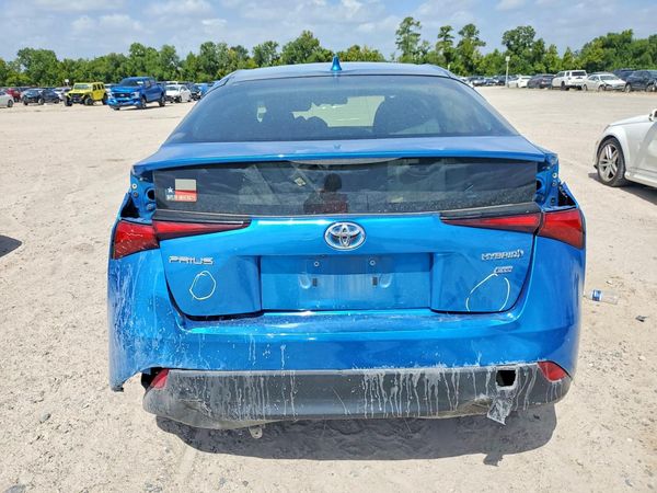 2022 TOYOTA PRIUS