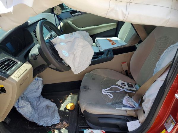 2016 HYUNDAI SONATA — DENT