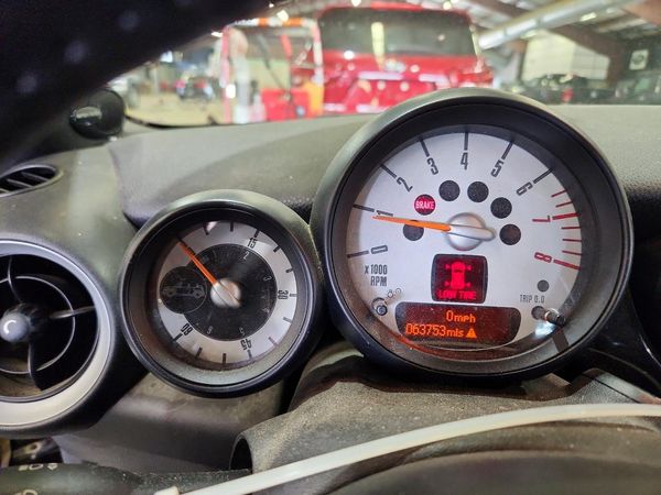 2012 MINI COOPER