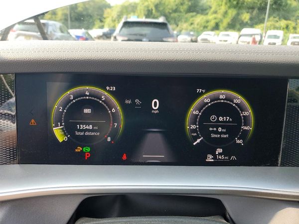 2025 VOLKSWAGEN TIGUAN 4Motion SE