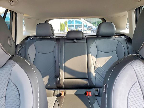 2025 VOLKSWAGEN TIGUAN 4Motion SE