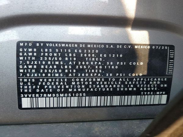 2025 VOLKSWAGEN TIGUAN 4Motion SE