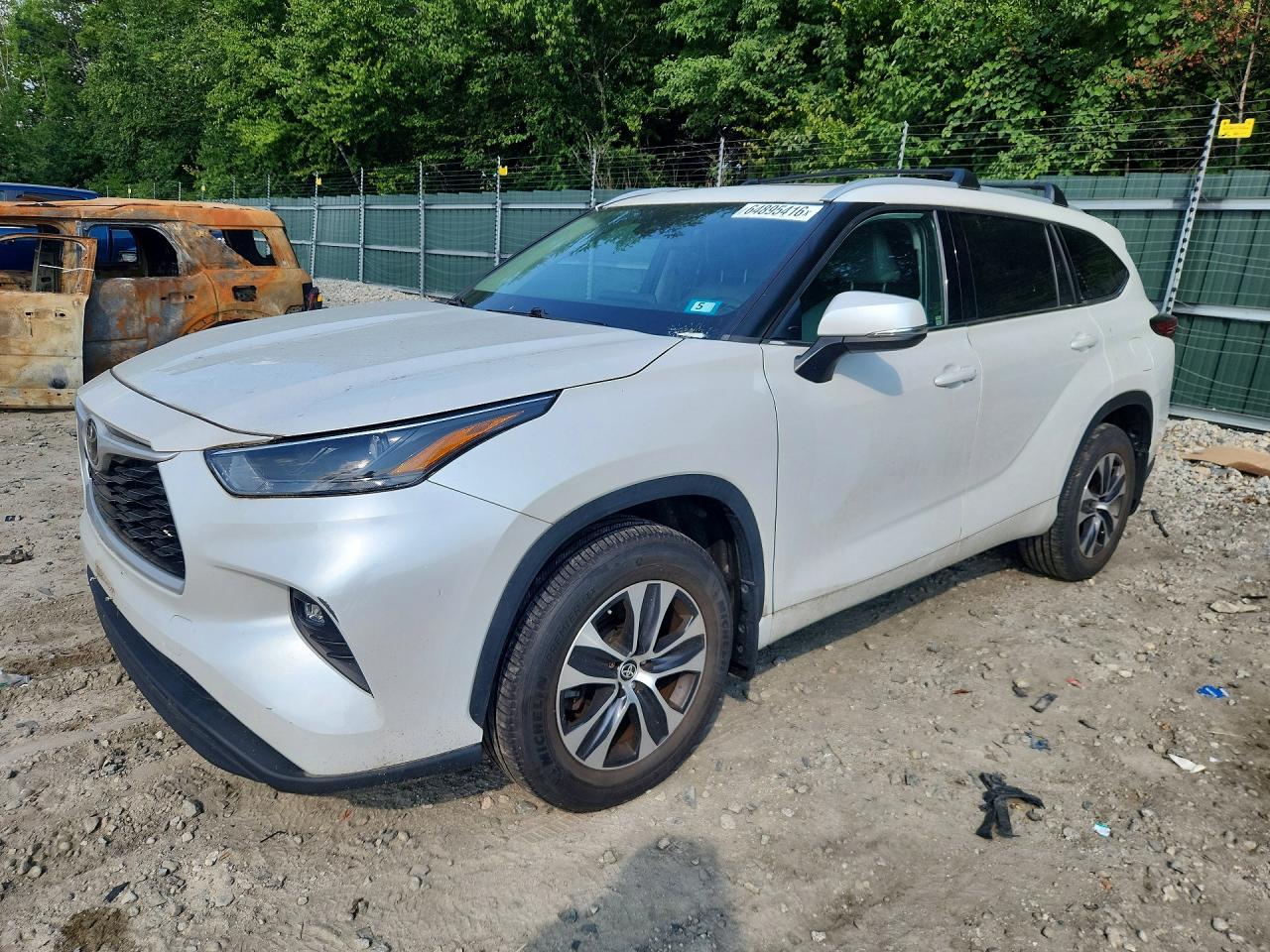 2022 TOYOTA HIGHLANDER XLE