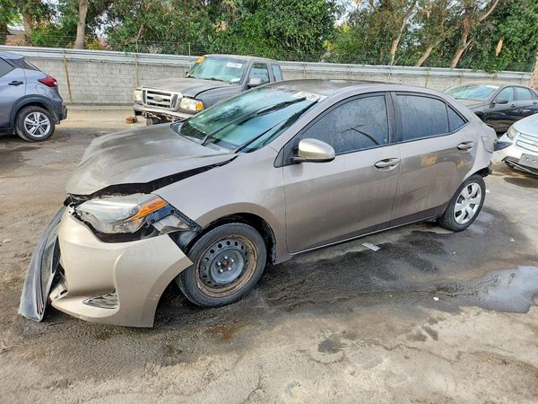 2017 TOYOTA COROLLA — DSFA — Front 3/4