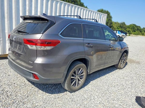 2018 TOYOTA HIGHLANDER SE/XLE