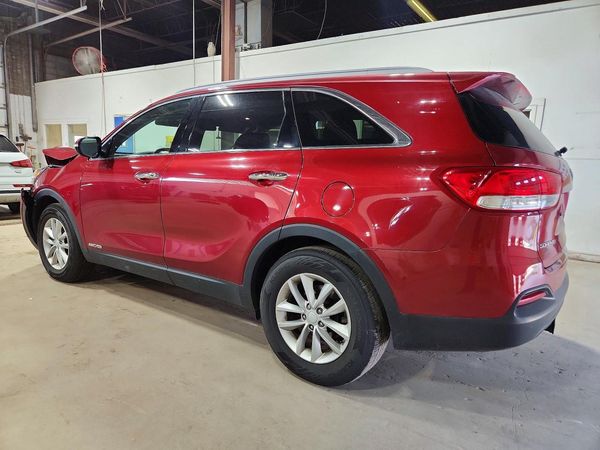 2017 KIA SORENTO L, LX