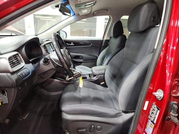 2017 KIA SORENTO L, LX