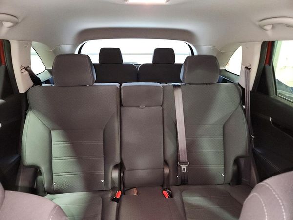 2017 KIA SORENTO L, LX