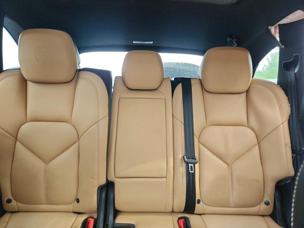 2018 PORSCHE CAYENNE