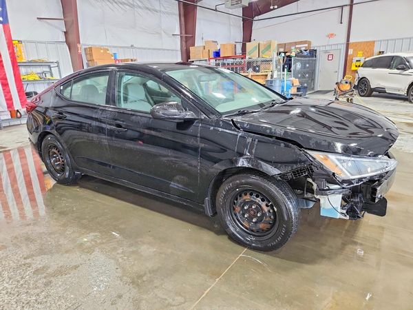 2019 HYUNDAI ELANTRA SE