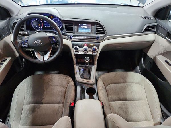 2019 HYUNDAI ELANTRA SE