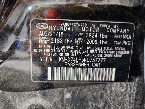 2019 HYUNDAI ELANTRA SE
