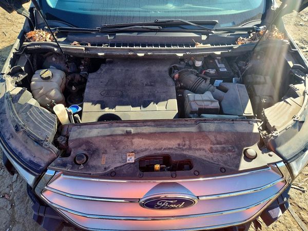 2018 FORD EDGE SEL — Engine bay