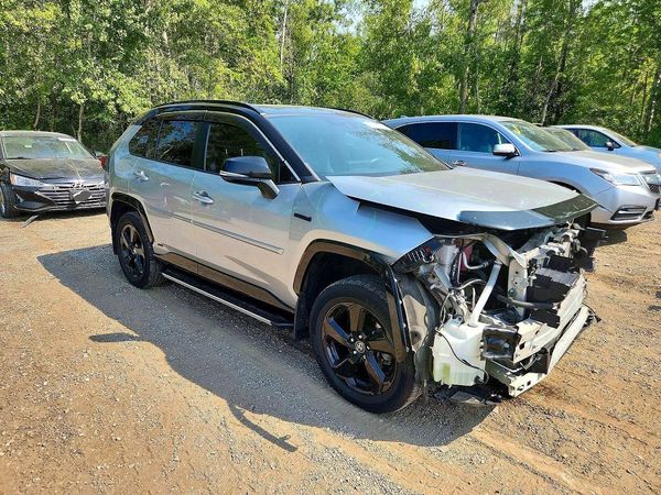 2020 TOYOTA RAV4 XLE HV
