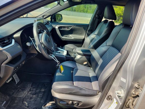 2020 TOYOTA RAV4 XLE HV