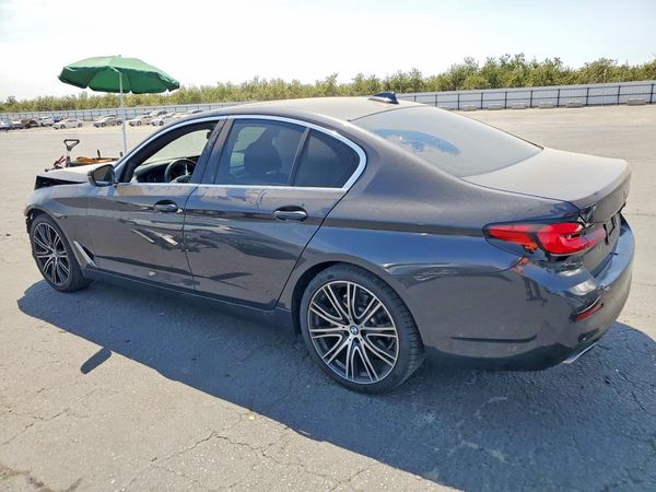 2022 BMW 530