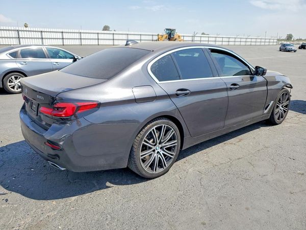 2022 BMW 530