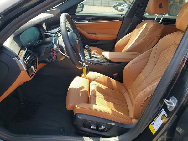 2022 BMW 530