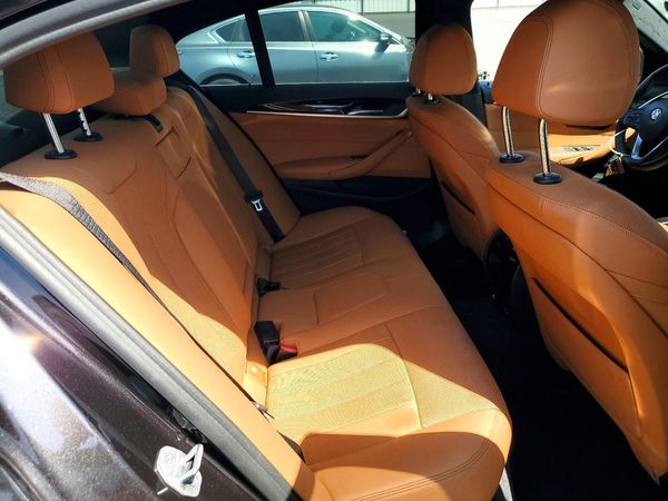 2022 BMW 530