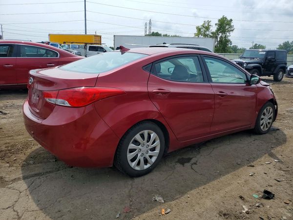 2013 HYUNDAI ELANTRA