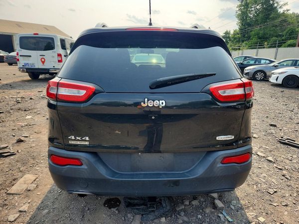 2015 JEEP CHEROKEE LATITUDE 4X4