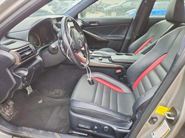 2019 LEXUS IS