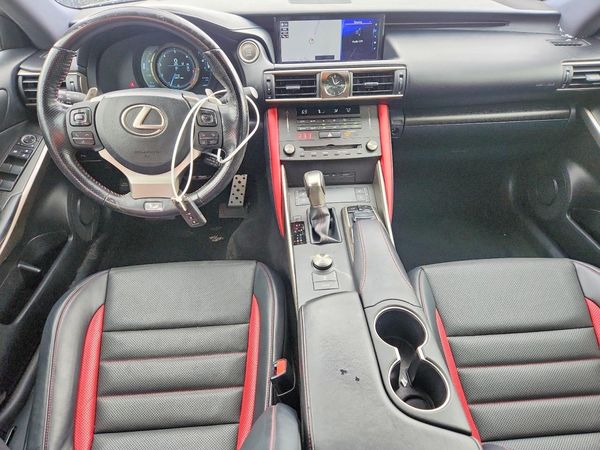 2019 LEXUS IS