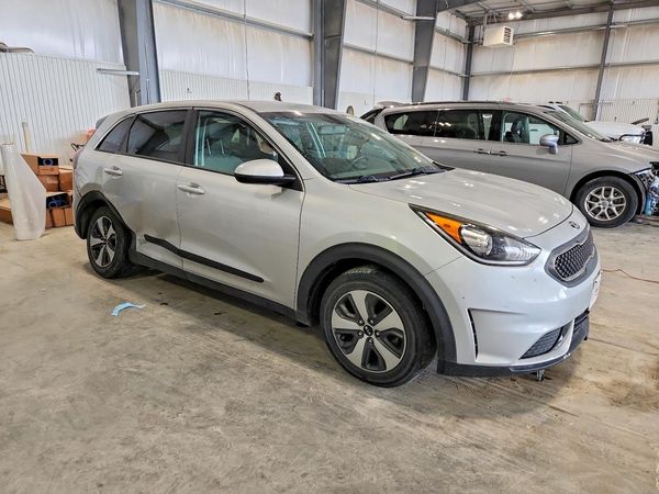 2017 KIA NIRO