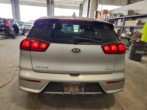 2017 KIA NIRO